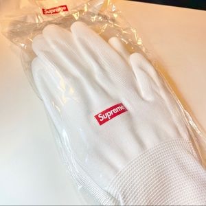 Supreme Rubberized Gloves White FW20 (One Pair)